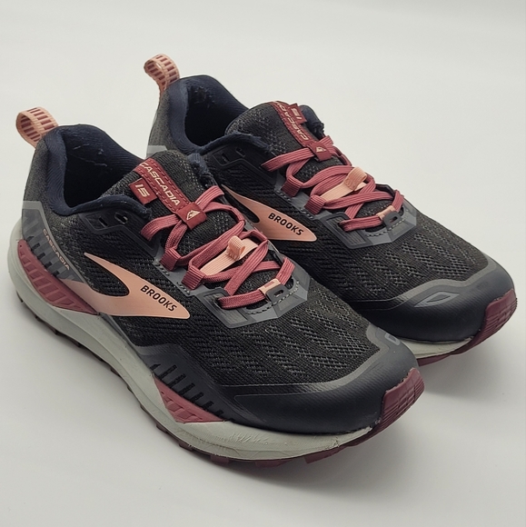 Brooks Shoes - Brooks Cascadia 15 Trail Running Shoes Black Women's Size 7.5 Wide (D)